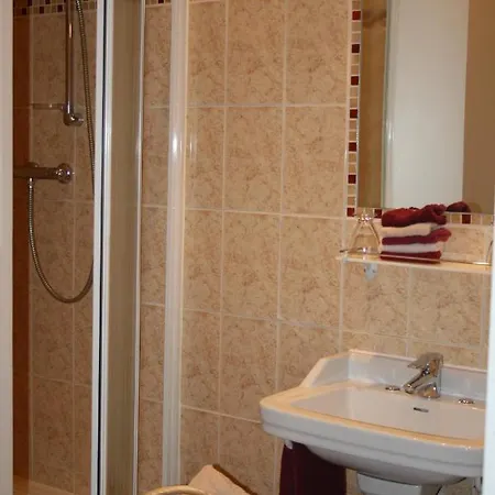 לינה וארוחת בוקר Chateau De Bonne Esperance 3*