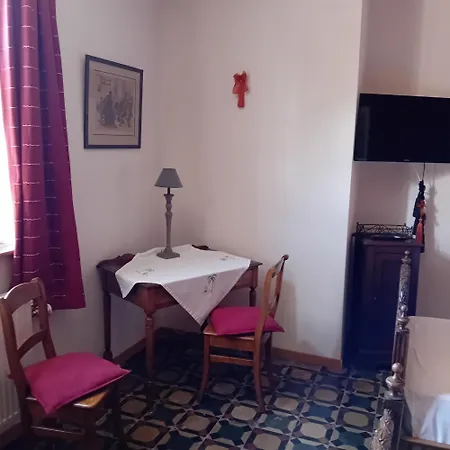 Chateau De Bonne Esperance 위이